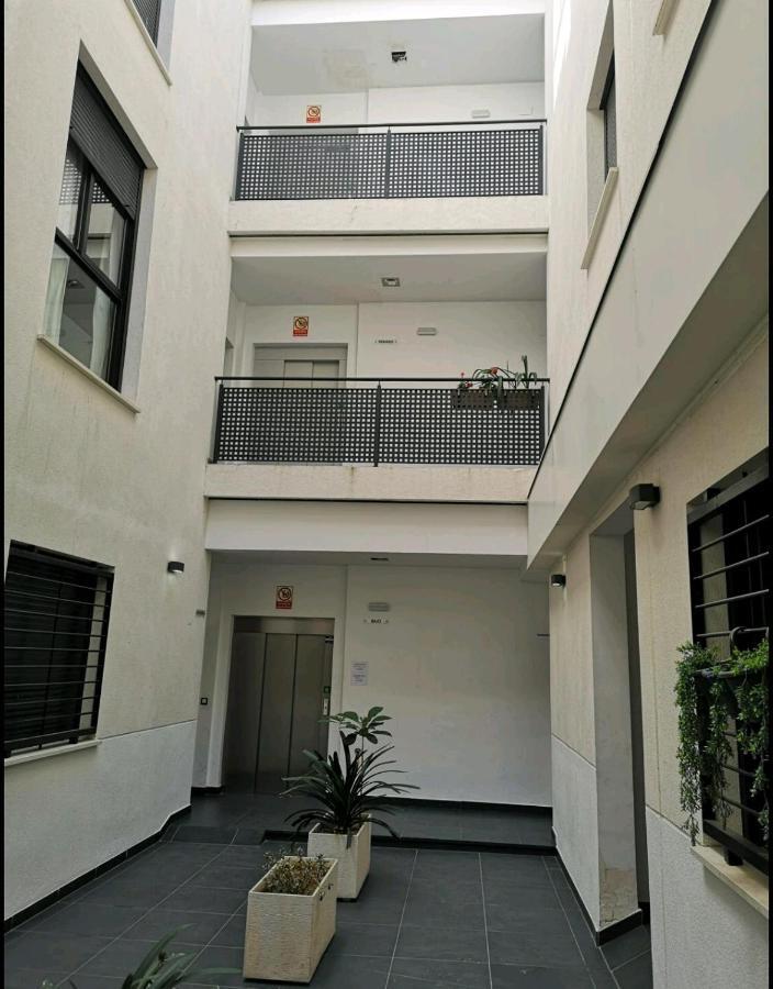 Stylish Apartment In The Heart Of Malaga With Pool Luaran gambar