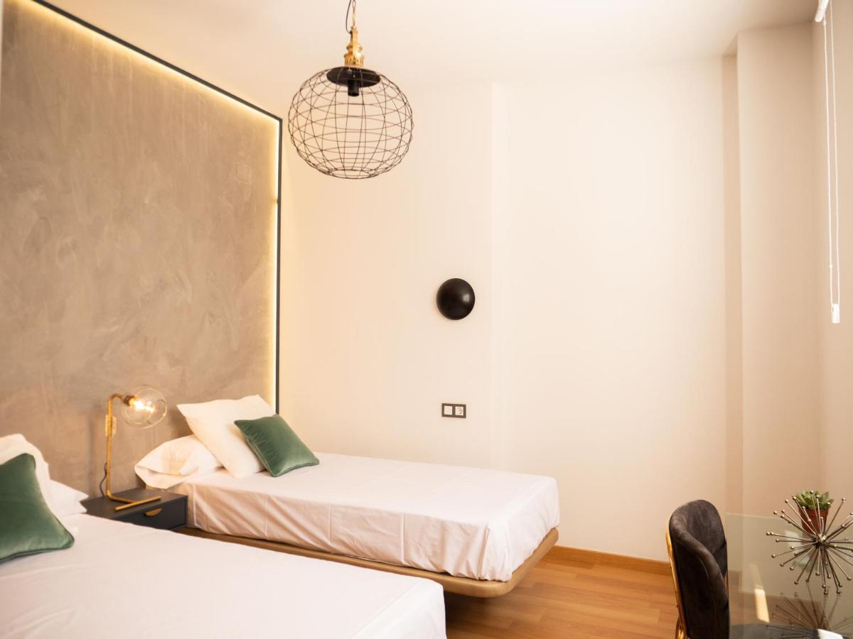 Stylish Apartment In The Heart Of Malaga With Pool Luaran gambar