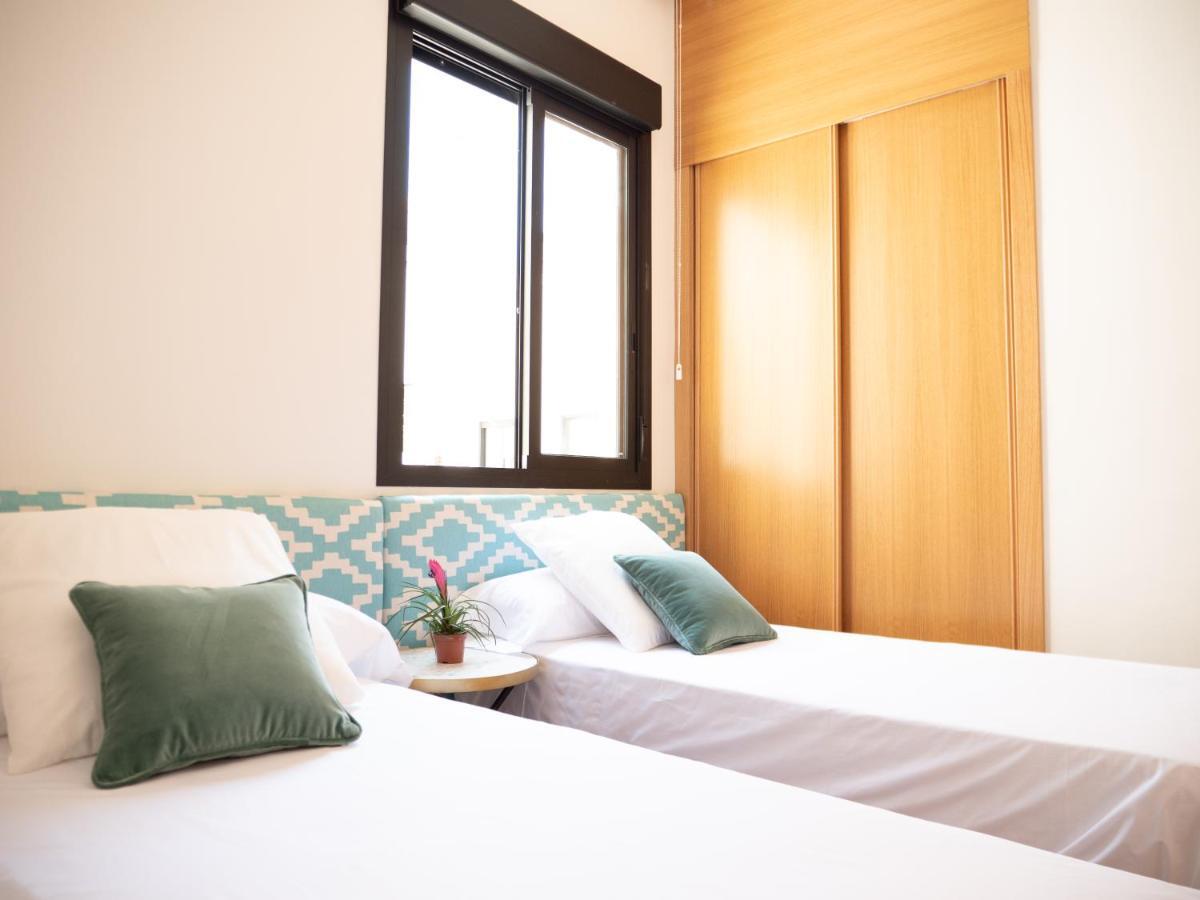 Stylish Apartment In The Heart Of Malaga With Pool Luaran gambar