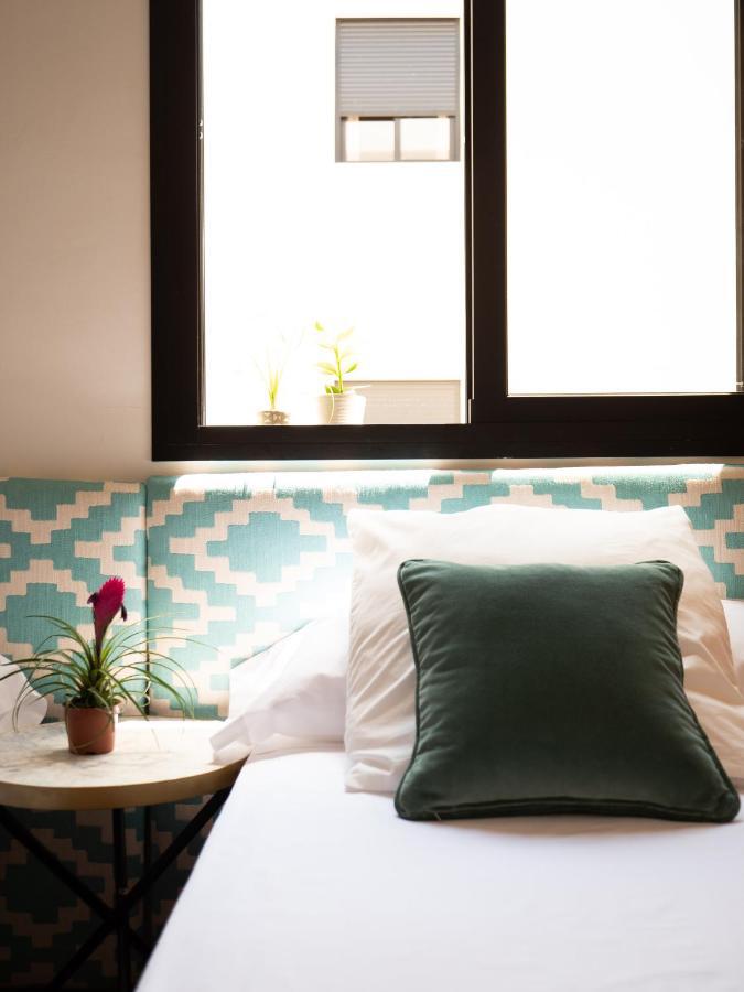 Stylish Apartment In The Heart Of Malaga With Pool Luaran gambar