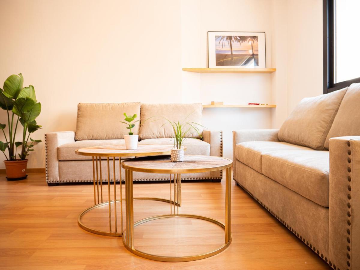 Stylish Apartment In The Heart Of Malaga With Pool Luaran gambar