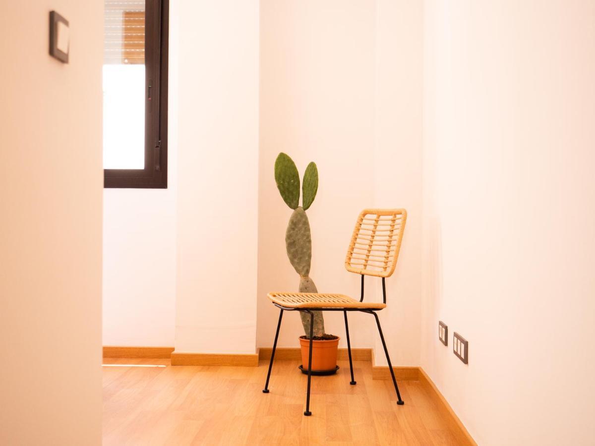 Stylish Apartment In The Heart Of Malaga With Pool Luaran gambar