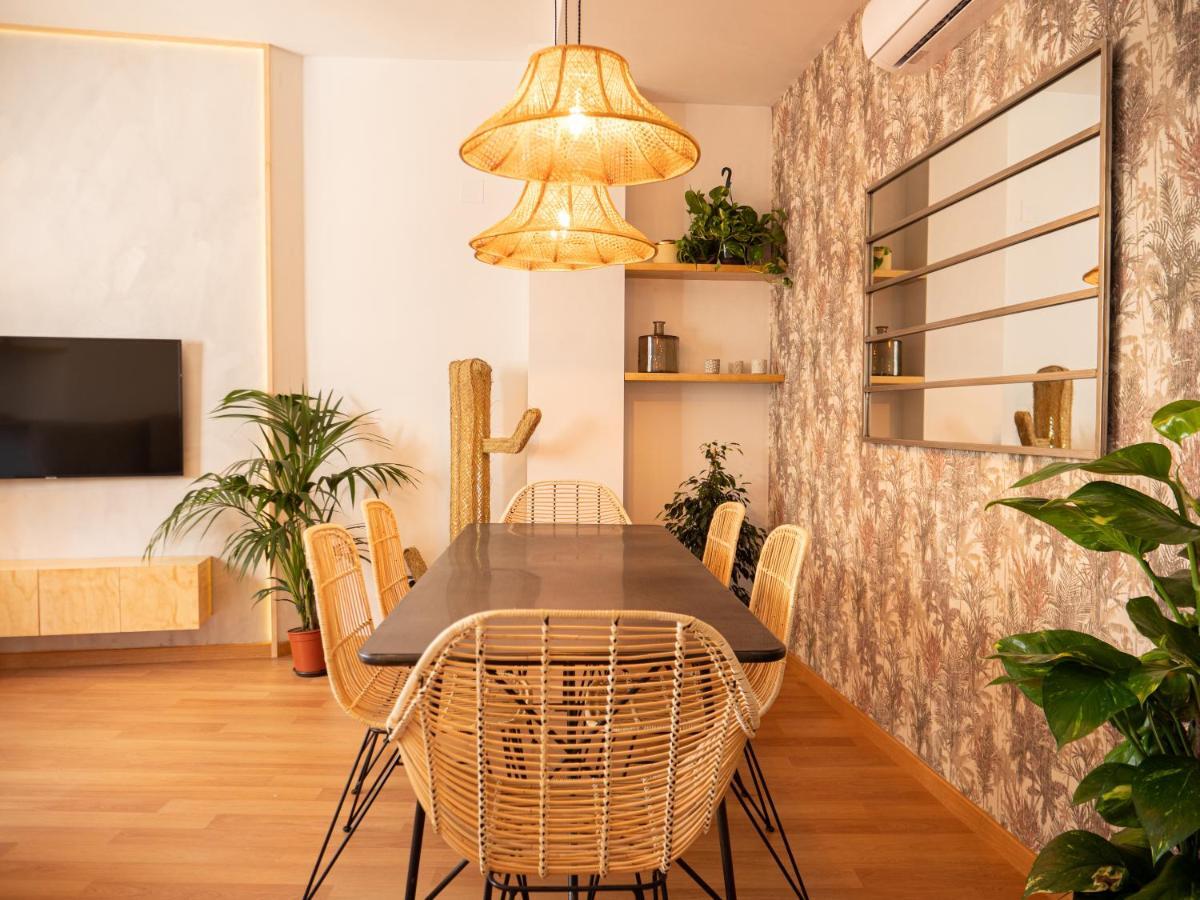 Stylish Apartment In The Heart Of Malaga With Pool Luaran gambar