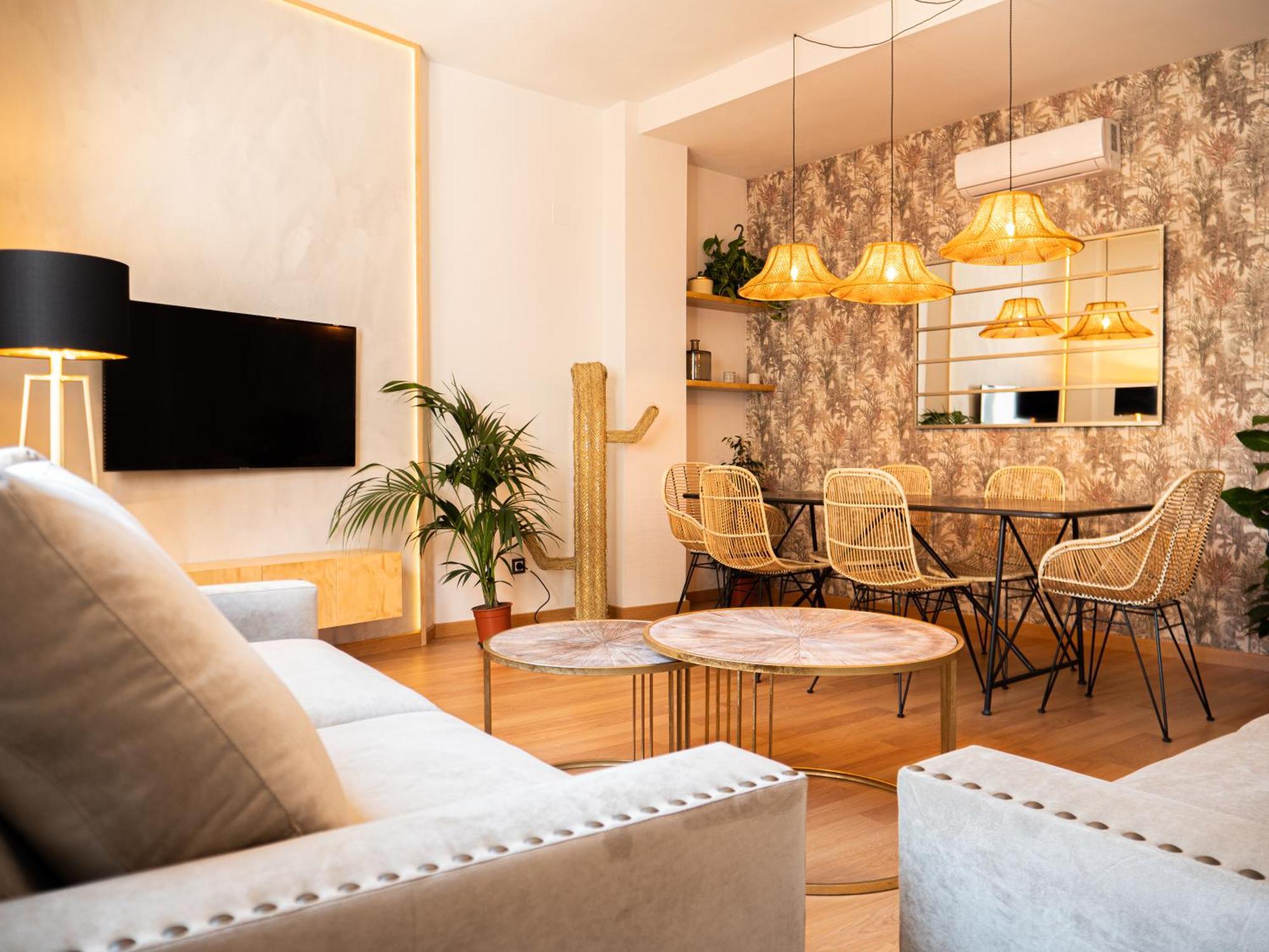 Stylish Apartment In The Heart Of Malaga With Pool Luaran gambar